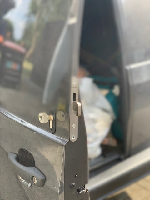 Citroen Berlingo twin rear door hooklock fitted by Vanlocker