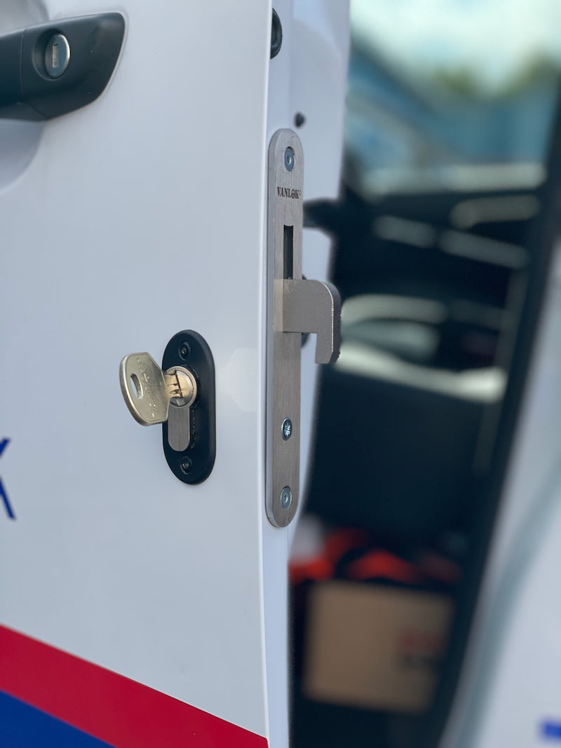 Peugeot Expert cab door hooklock