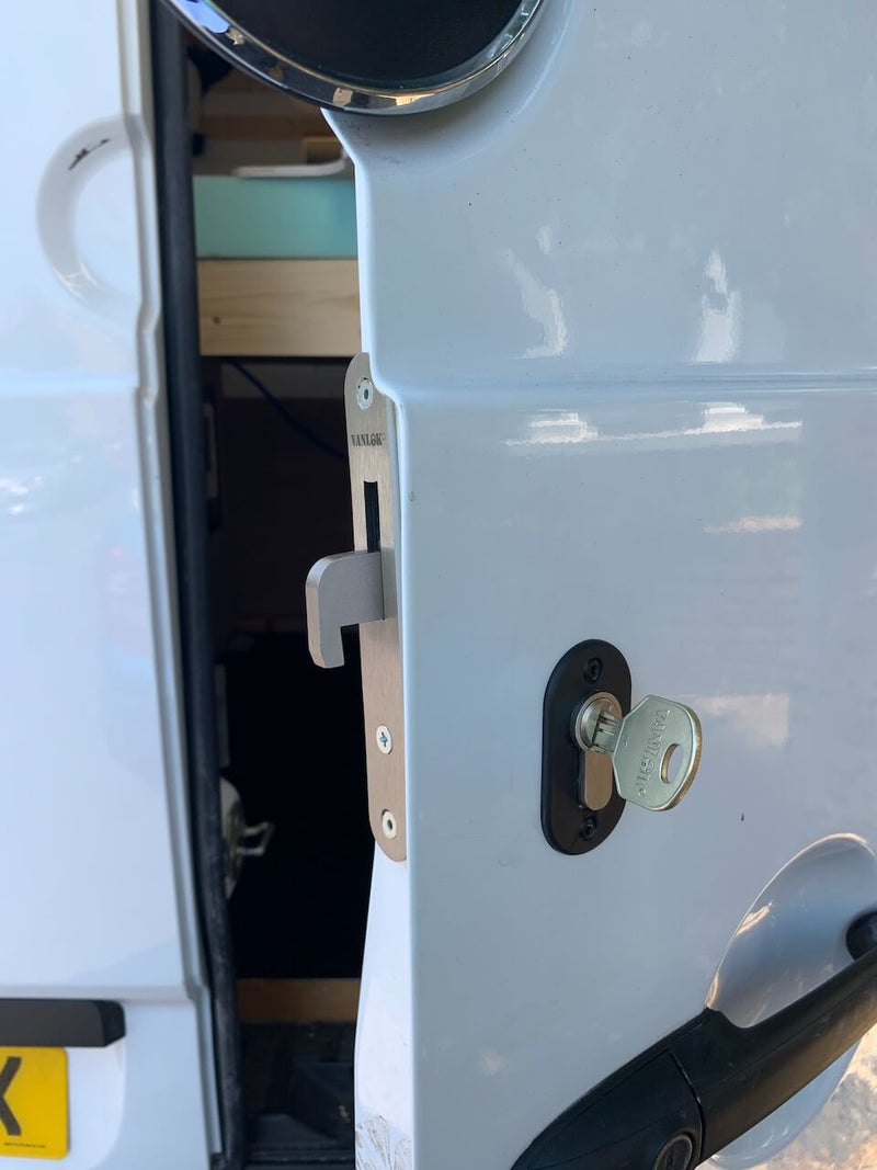 VW Crafter 2006 twin rear door hooklock